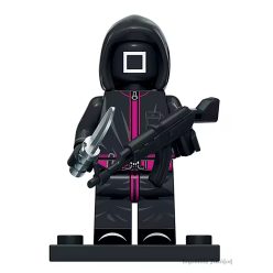   Squid Game - Nyerd meg az életed - Fekete ruhás négyzet katona jellegű mini figura