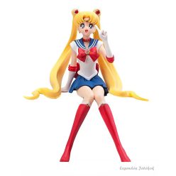 Sailor Moon jellegű ülő figura 13 cm
