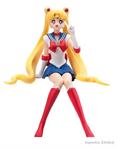 Sailor Moon jellegű ülő figura 13 cm